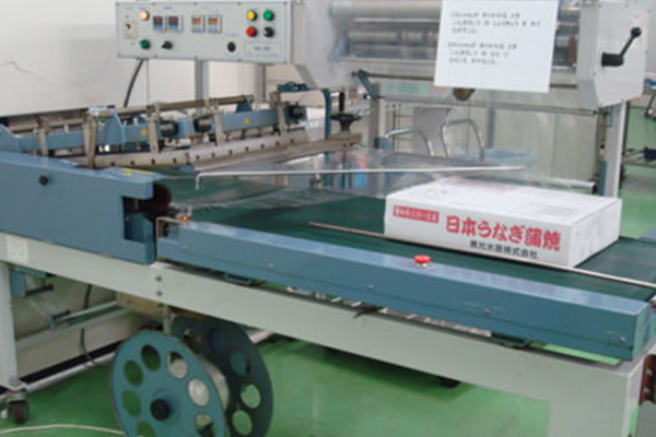 一商品ずつ丁寧に検品され出荷されるうなぎ